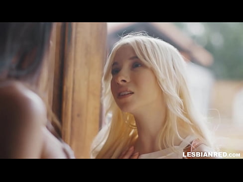 ❤️ 女孩几个月后回家,最后吃了她继母的阴部 Russian porn﹏﹏